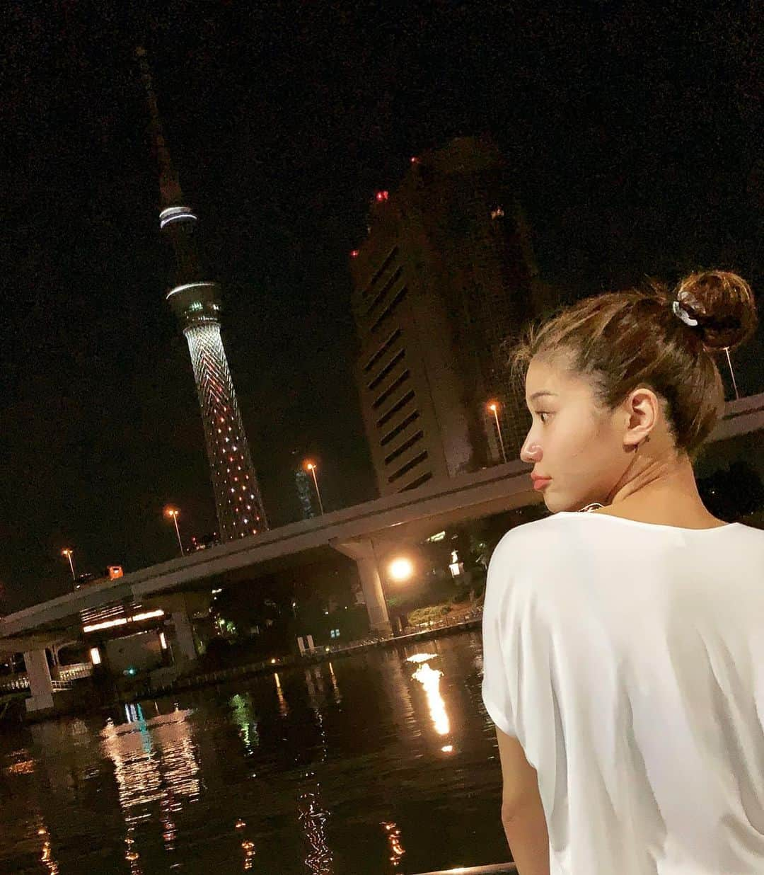 Yuriyaさんのインスタグラム写真 - (YuriyaInstagram)「夜のドライブが好きで 海いったり 川行ったりして 散歩したり ボーッとしたり めちゃ話したりしながら 潮と月のパワーいただくんだぁ🌕🍡 今年はなんだか不思議な年だね みんながみんなどんな人でも幸せになりますように」7月27日 7時51分 - yuriya_michelle