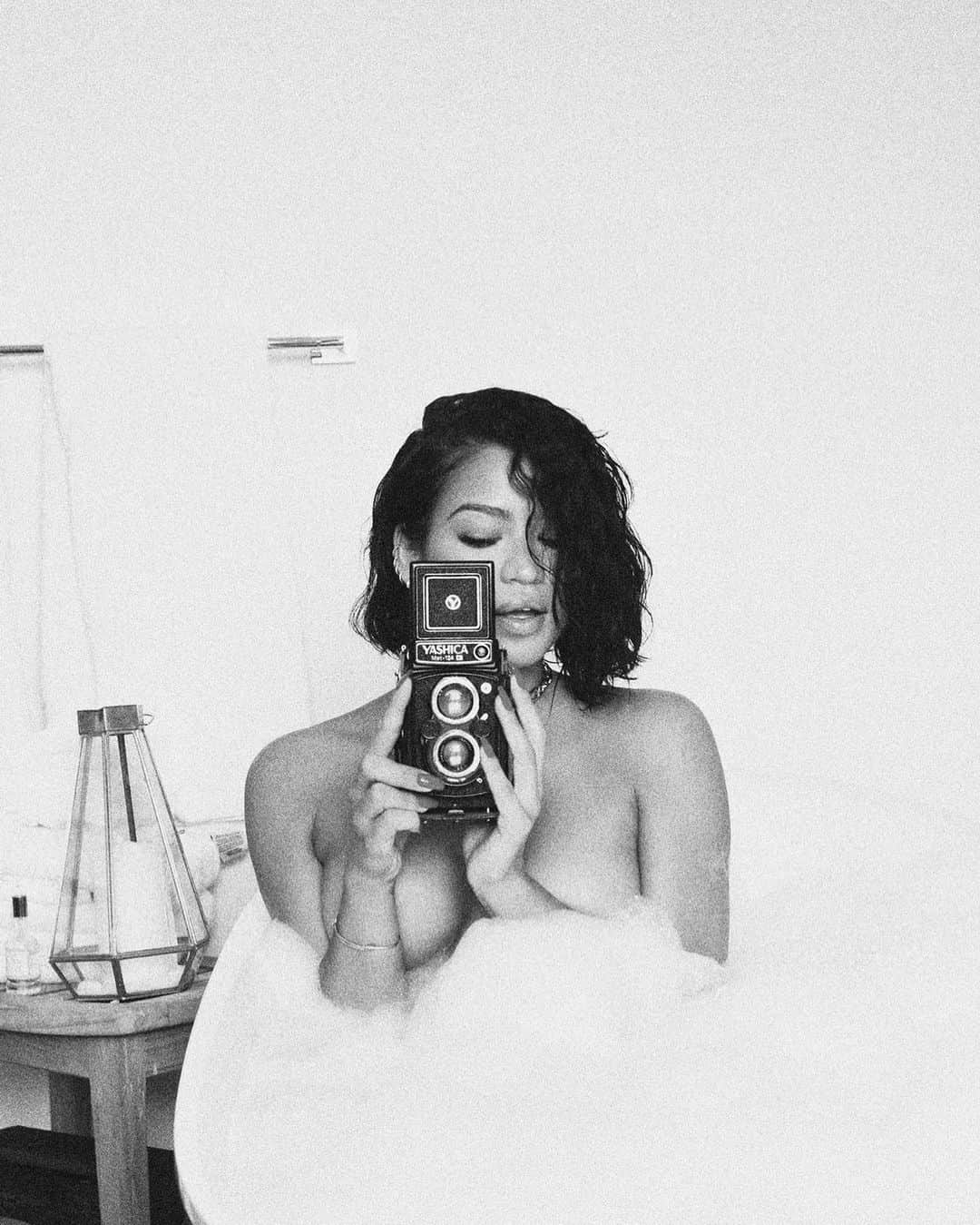 cassieのインスタグラム：「🖤 to @bfatrok @malika @yolondafrederick #womensupportingwomen」