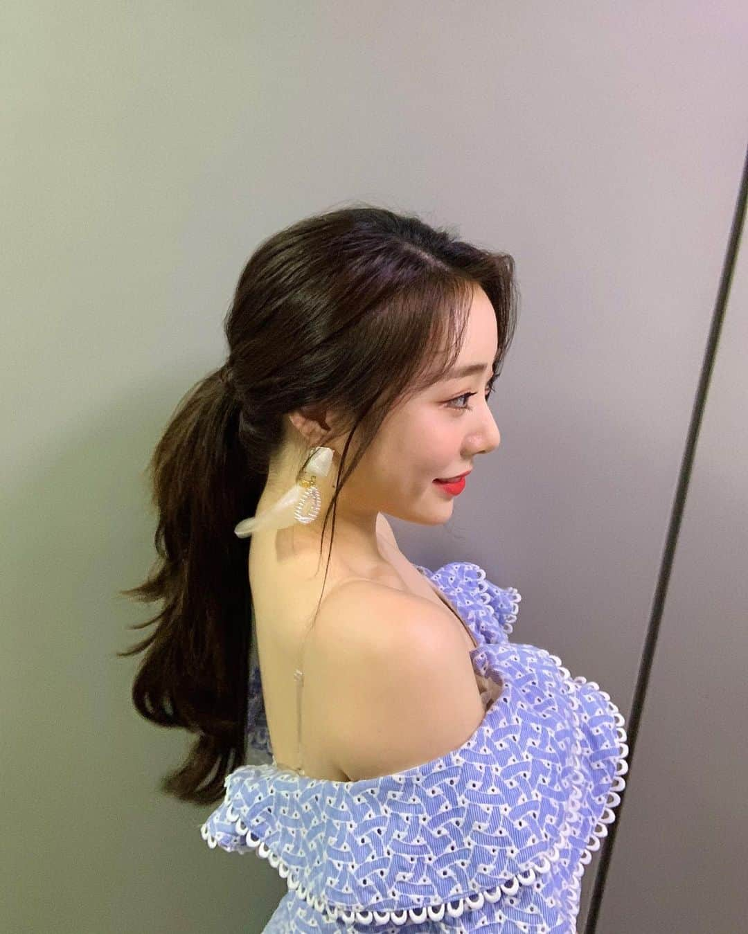 ヨンジョンさんのインスタグラム写真 - (ヨンジョンInstagram)「드림콘서트💙」7月26日 23時58分 - uyj__0803