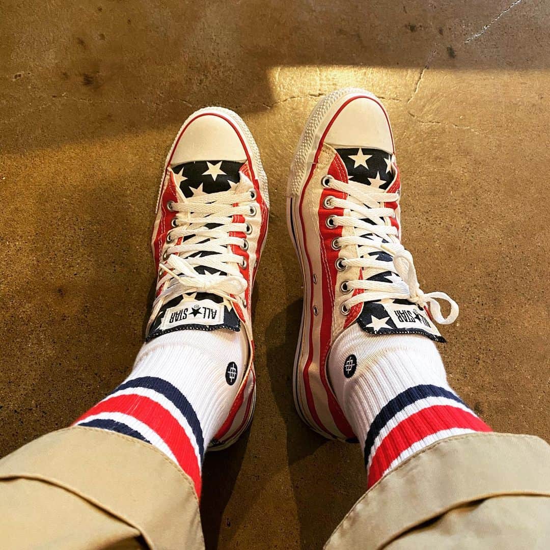宇野薫のインスタグラム：「UNO☆KICKS  #unokicks #conversemadeinusa #コンバース #stancesocks #スタンスキックス #スタンスソックス」