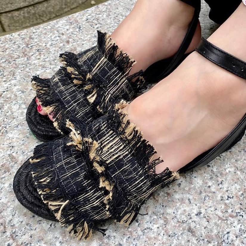 のインスタグラム：「Our espadrilles @h.p.france_boutique #collectionpriveeaccessories #shoes #ss20  • • • • • #newcollection #espadrilles #shoes #womensshoes #hpfrance #style #fashionista #fringe #flatshoes #sandals #natural #iconic #collectionpriveeofficial #hpfrance #contemporary」