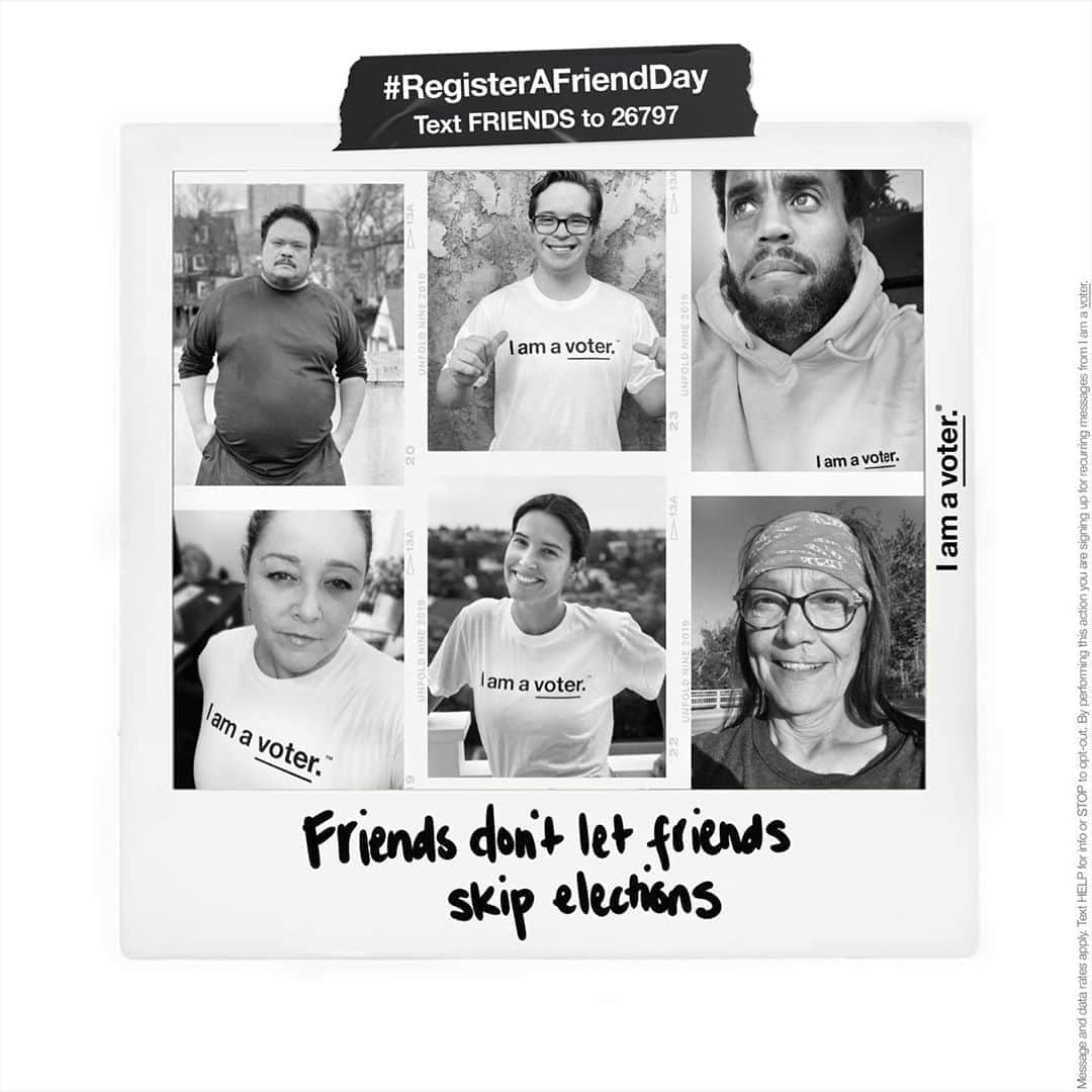 のインスタグラム：「We have 100 days until Election Day! Join me and these Stumptown beauties in helping @iamavoter in our mission to register 100,000 voters on this #RegisterAFriendDay.   Text FRIENDS to 26797 to make sure you are registered to vote. Then tag your friends below to remind them to do the same. A reminder from a friend makes them up to 2X more likely to vote! #100x100    @iamavoter @colesibus @camrynmanheim  @themichaelealy @mrjakejohnson @tasteofadrian @tantoocardinal」