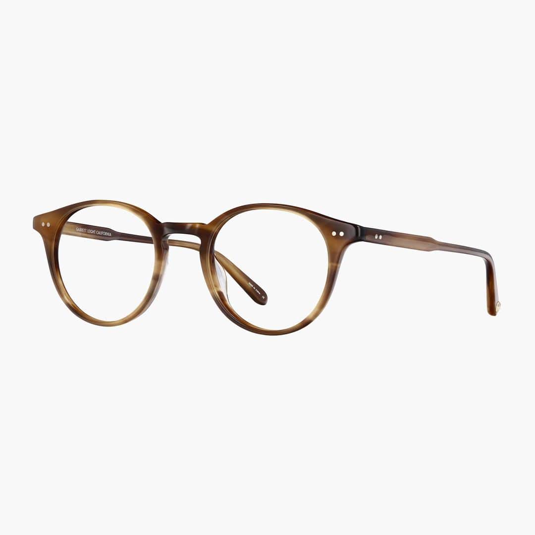 ジーエルシーオーのインスタグラム：「A modern round frame with a distinct P3 oval eye shape inspired by the mid-century, Clune in True Demi.」