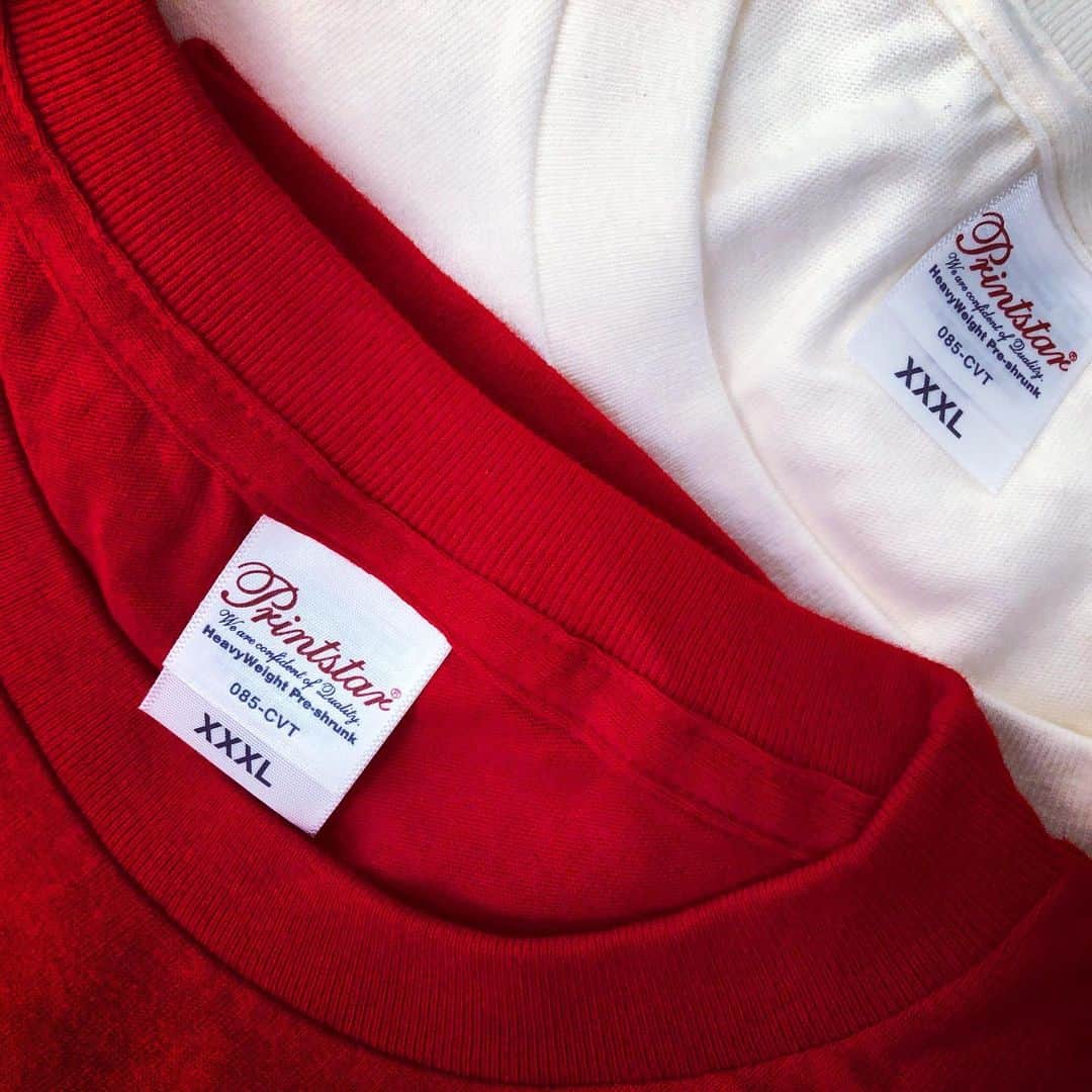 竹下健人さんのインスタグラム写真 - (竹下健人Instagram)「XXXL﻿ 誰のtシャツでしょう。﻿ ﻿ オーバーサイズもいいところ。﻿ ﻿ #tshirt﻿ #劇団Patch﻿ #公式Tシャツ﻿ #パッチT﻿ #ちなみに僕はLサイズ﻿ #初代のやつまだ持ってます」7月27日 0時54分 - tkst_knt