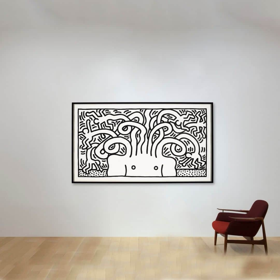 クリスティーズさんのインスタグラム写真 - (クリスティーズInstagram)「"At the arts and crafts center in Pittsburgh, I started to do printmaking,' explained Keith Haring. ⠀ .⠀ 'Around this time, 1977, I had a real obsession with paper. As I started to expand and do bigger things, I had this real aversion to canvas. I didn't want to do things on canvas. I wanted to work on paper, partly because paper was inexpensive, but partly because it was interesting.'⠀ .⠀ Keith Haring (1958-1990), 'Medusa Head', aquatint on Hahnemühle paper, 1986. Estimate: $60,000 - 80,000.⠀ .⠀ Contemporary Edition — 16 July - 30 July, online.⠀ .⠀ #art #artist #contemporaryart #haring #keithharing #medusa #nielsborchjensen」7月27日 1時15分 - christiesinc