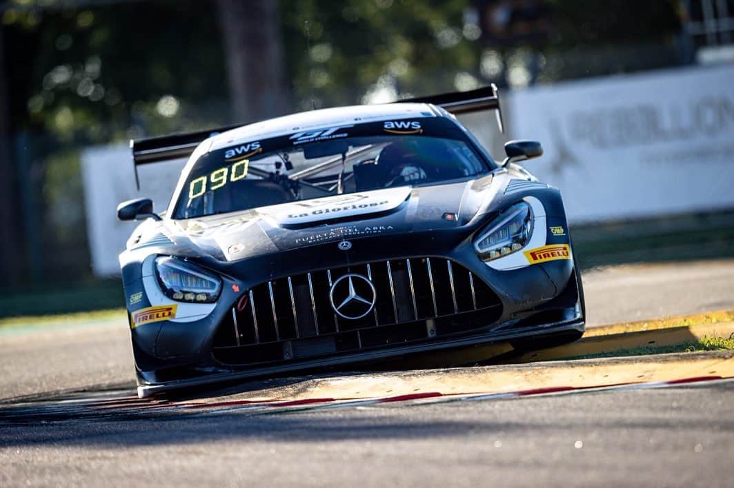 Mercedes AMGさんのインスタグラム写真 - (Mercedes AMGInstagram)「The #88 Mercedes-AMG GT3 by @akkaaspteam with the drivers @team_rmarciello, Timur Boguslavskiy and @felipefraga88 clinches third place in the season opener of this year’s @gtworldchallengeeurope. Impressions of an eventful race at the @autodromoimola. 📸  #MercedesAMG #MercedesAMGMotorsport #AMGGT3 #GTWorldChEu」7月27日 1時35分 - mercedesamg