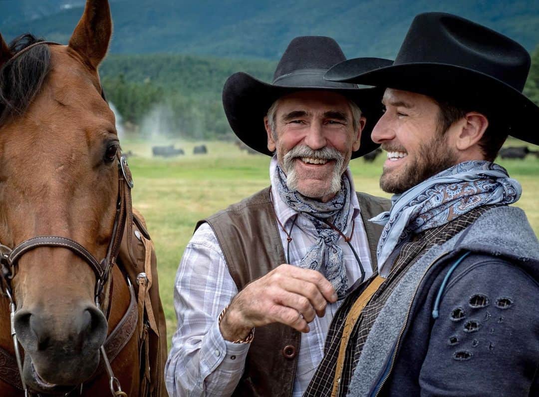 イアン・ボーエンのインスタグラム：「Me and this old cowboy are doing shit tonight. * #yellowstone @yellowstone @paramountnetwork」