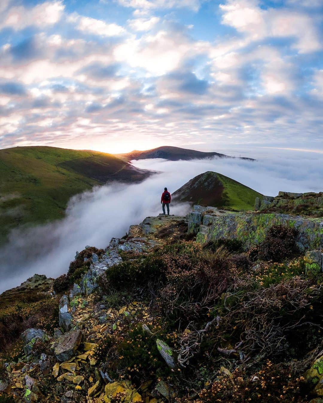 goproさんのインスタグラム写真 - (goproInstagram)「Photo of the Day: Sandwiched between the clouds as the fog creeps in 🌥 @_andy_mack_ + #GoProHERO8 Black 🌅 ⠀⠀⠀⠀⠀⠀⠀⠀⠀ @GoProUK #GoProUK #Sunset #Fog #Inversion」7月27日 2時02分 - gopro