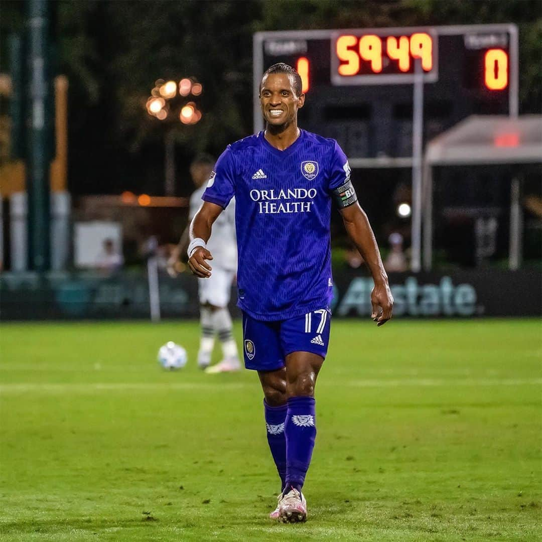 ナニさんのインスタグラム写真 - (ナニInstagram)「Let's go! Quarterfinals here we come💪😈 #MLSisBack #OrlandoCity #TeamWork #GoodJob」7月27日 2時43分 - luisnani