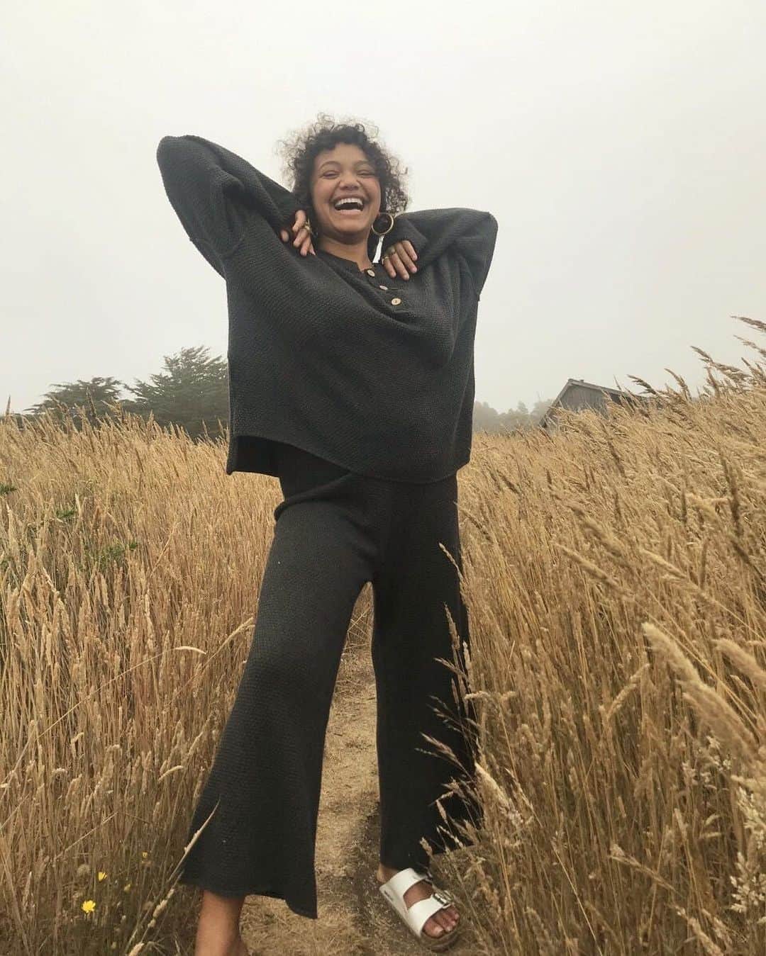 freepeopleさんのインスタグラム写真 - (freepeopleInstagram)「Not to be dramatic, but @dronme in the Hailee Sweater Set. #FPYourWay」7月27日 3時06分 - freepeople