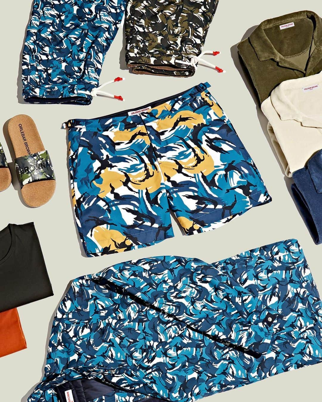 オールバーブラウンさんのインスタグラム写真 - (オールバーブラウンInstagram)「Time for a beach style refresh? Gear up for the season ahead with new Beach Camo, our boldest capsule yet. Our stand-out Camo print features on swimwear, footwear and outerwear within the assortment. Tap to shop or explore more via the link in bio.  #DoseofSun #OBsAroundTheWorld #OrlebarBrown」7月27日 3時02分 - orlebarbrown