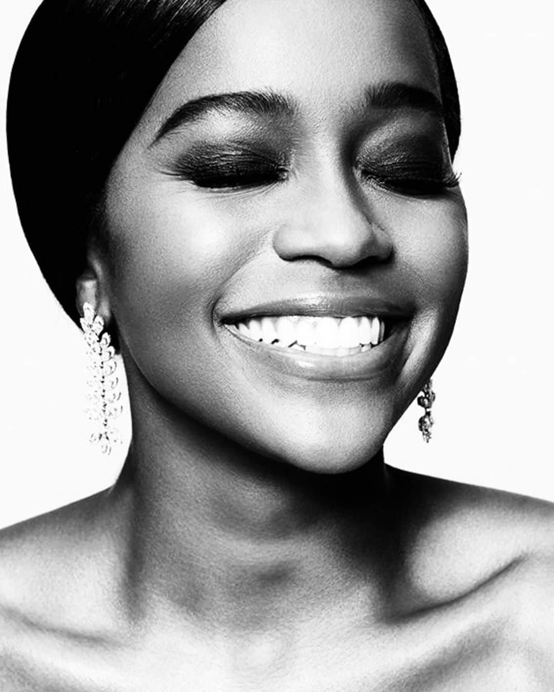 アジャ・ナオミ・キングのインスタグラム：「Challenge Accepted ❤️ Thank you @dramaraamla for nominating me. Cheers to the Queens who taught me how to deeply love myself and others, let’s continue to love and celebrate one another ❤️❤️❤️」