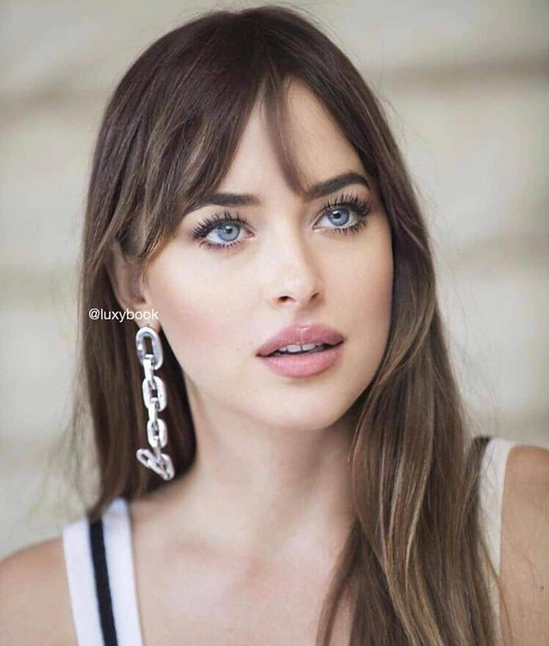 Insta Outfit Storeさんのインスタグラム写真 - (Insta Outfit StoreInstagram)「#dakotajohnson . . . #amazing #cute #perfect #instalove #inspiration #photooftheday #beauty #fashion #dress #photoofthenight #style #stylish #beautiful #girl #makeup #model #glam #glamorous #instaglamday #love #california #shoes #nails #highheels #girlfriend #swag #kimkardashian #picoftheday #taylorswift .」7月27日 4時03分 - instaoutfitstore