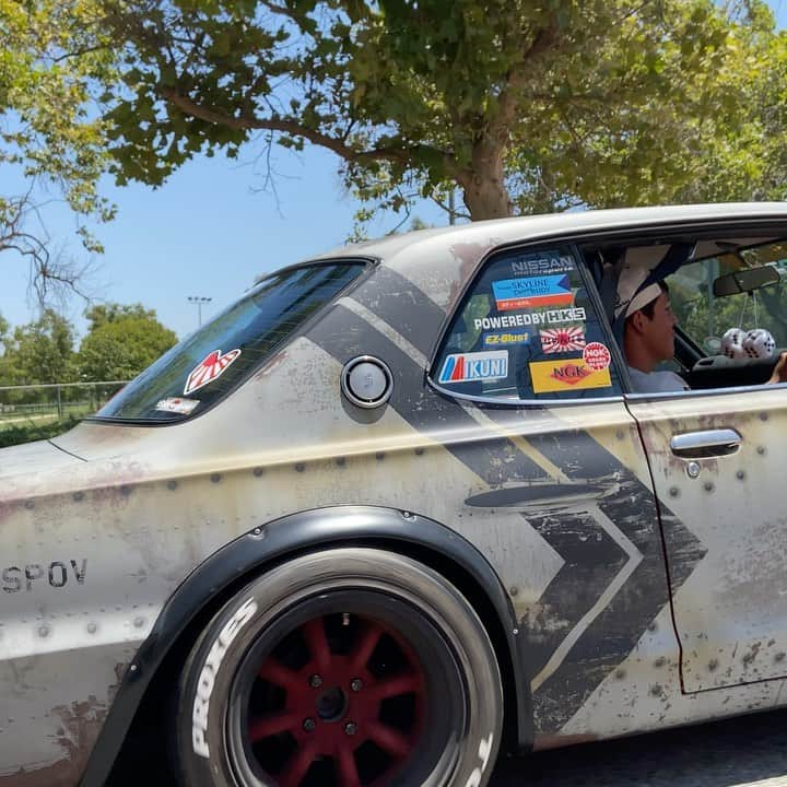 スティーブのインスタグラム：「Some Nissan / Datsun fun this morning with the Kid @the_kid012 , the #hakogtr and #datsun 240z.  #hakosuka #ハコスカ」