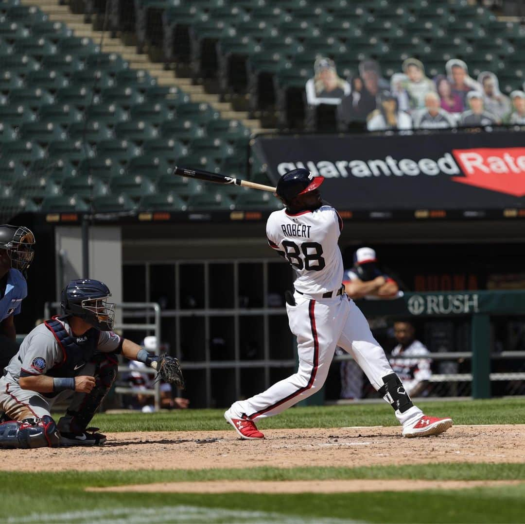 シカゴ・ホワイトソックスさんのインスタグラム写真 - (シカゴ・ホワイトソックスInstagram)「Luis Robert’s 1st @mlb HR: ✅」7月27日 5時22分 - whitesox