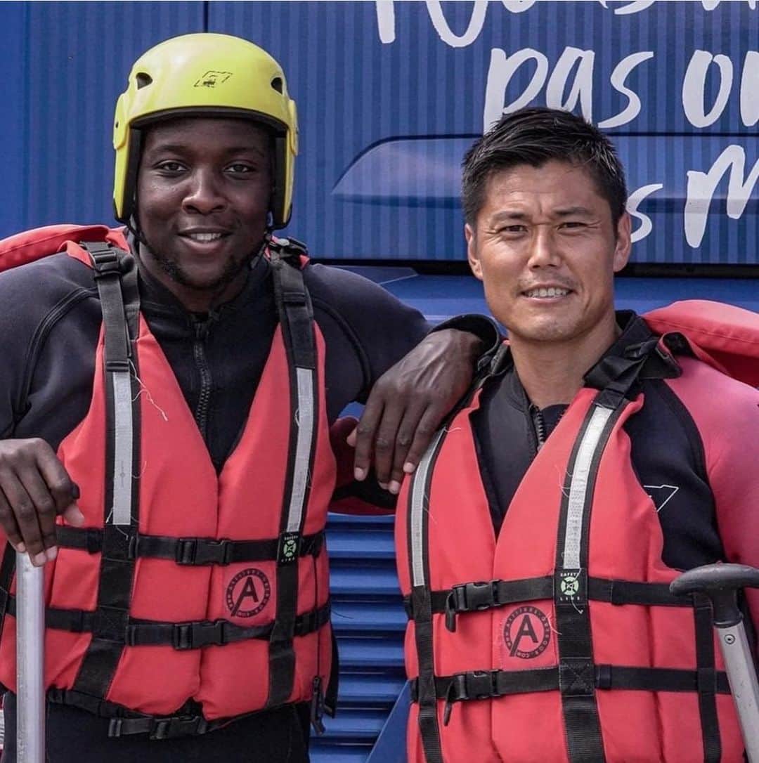 川島永嗣さんのインスタグラム写真 - (川島永嗣Instagram)「Rafting with team.   初めての川下り。  #team#building#rafting」7月27日 5時33分 - eijikawashima01
