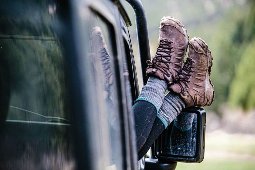 オボズさんのインスタグラム写真 - (オボズInstagram)「Tackle any good trails this weekend? ⠀ Our new Sypes Mid Leather Waterproof sure did.⠀ ⠀ Find them in women's and men's styles exclusively at REI for your next outing.⠀ .⠀ .⠀ .⠀ .⠀ #truetothetrail #trailworthy #trails #hikingboots #hiking #backpacking #weekendwarrior #weekendgoals」7月27日 6時30分 - obozfootwear