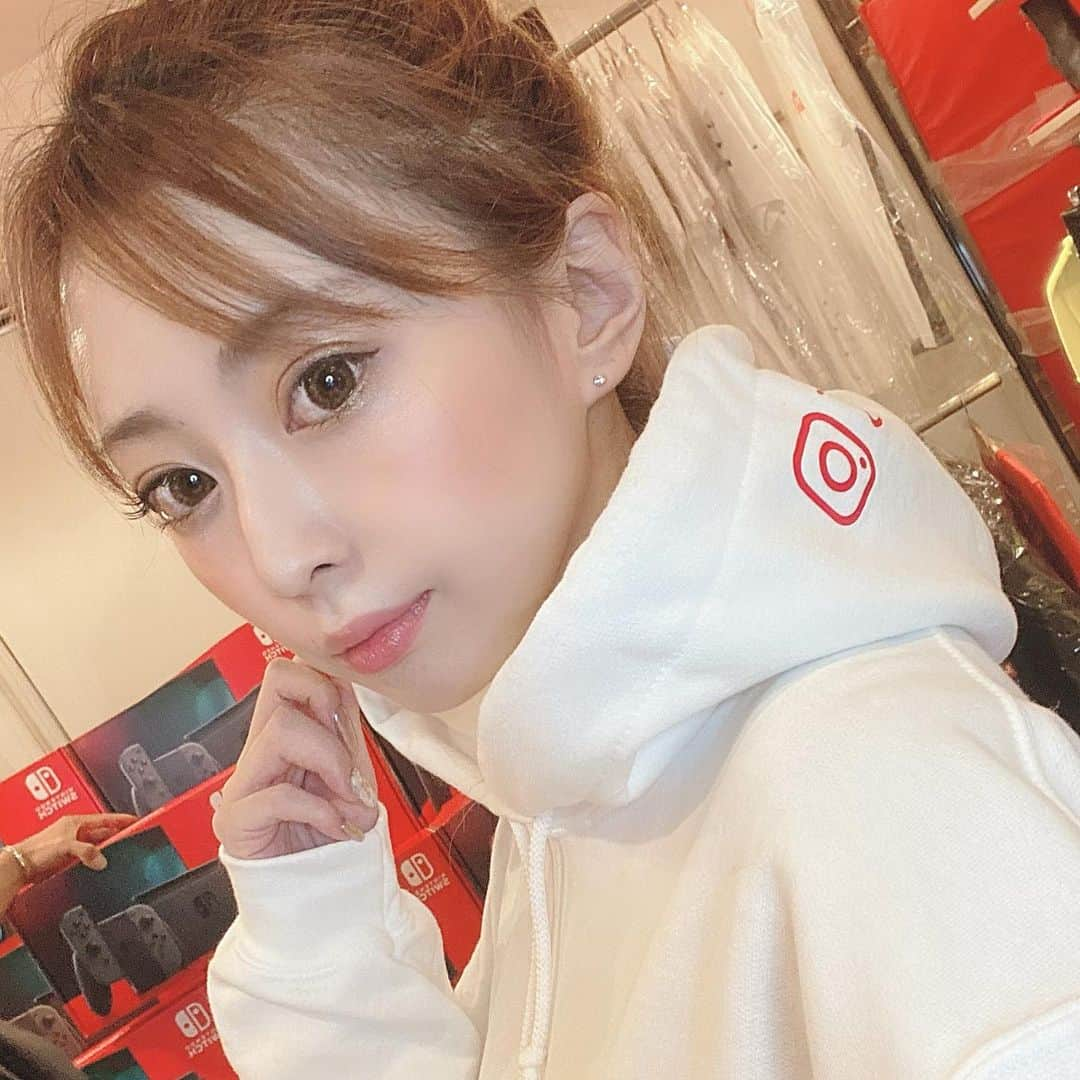 瀧谷まゆのインスタグラム：「伸ばし続けてた前髪 ついに切りました✂️ やっぱり前髪ある方が落ち着く💃💫  #フォローミー #すすきの #キャバクラ #歌舞伎町 #六本木 #銀座 #北新地 #錦 #中洲　#ニュークラブ #バルセロナ #ススキノ #さっぽろ #ニュークラ #バルセロナグループ #フィリア #桃李 #PJ #凛 #パシャ #ラウンジ #アラサー女子 #体験入店 #キャスト　#ポケパラ #ナイツネット #体験入店募集中 #瀧谷まゆ #札幌グルメ女子」