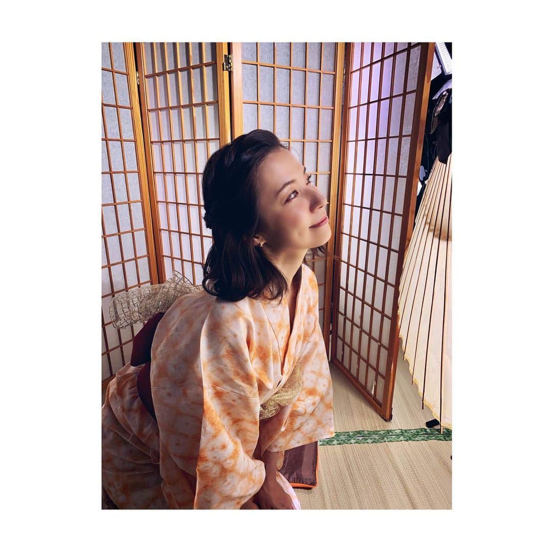 戸田れいさんのインスタグラム写真 - (戸田れいInstagram)「Thank god I'm Japanese! 👘🇯🇵 ・ ・ #kimono#yukata#japanesegirl」7月27日 6時56分 - rei_toda