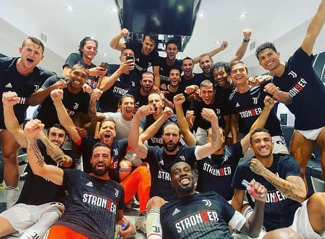ヴォイチェフ・シュチェスニーのインスタグラム：「Hard work pays off!!! 😎🇮🇹🔥」