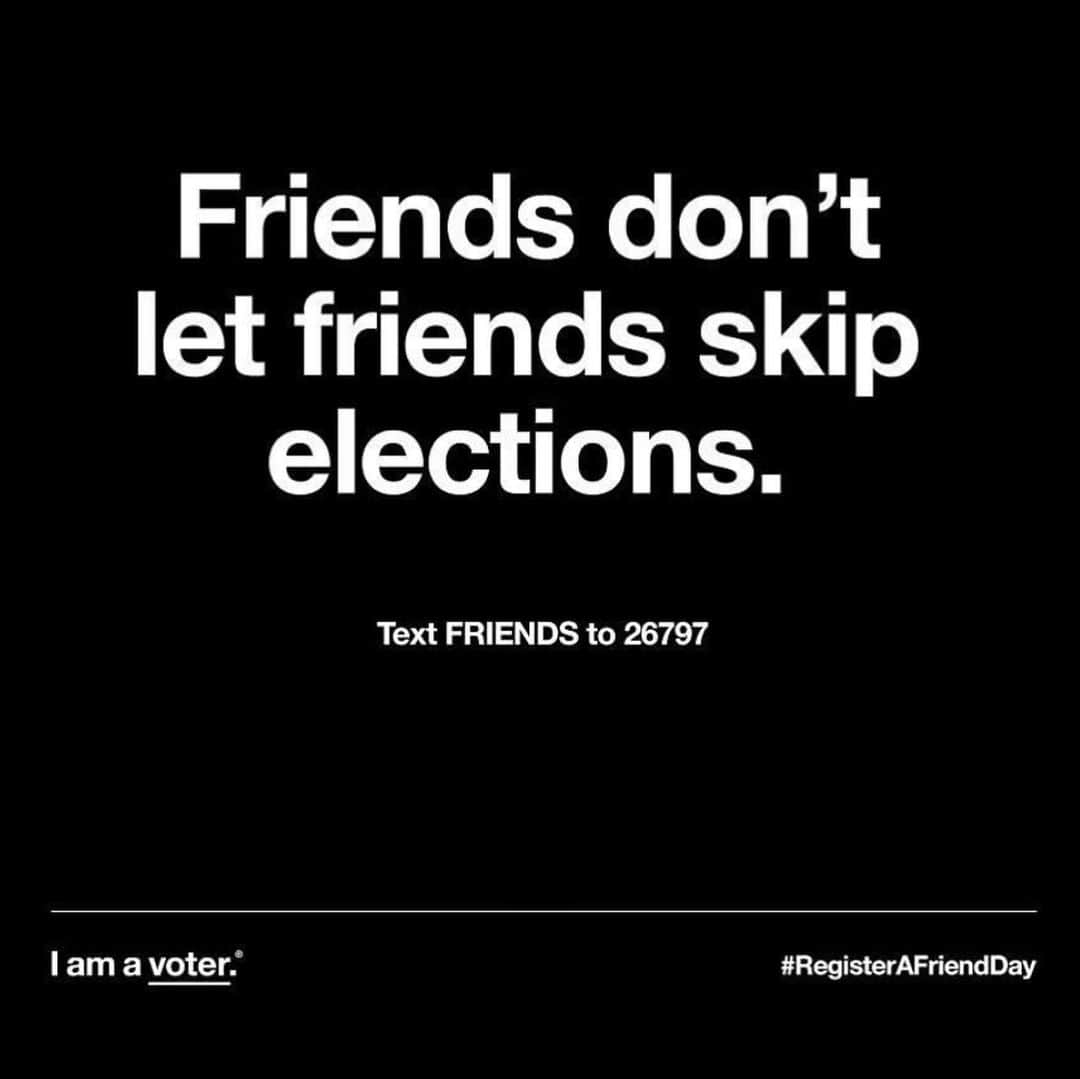ブラッド・ゴレスキーさんのインスタグラム写真 - (ブラッド・ゴレスキーInstagram)「Friends don’t let friends skip elections. Join @iamavoter in their mission to register 100,000 voters on this #registerafriendday!  Text FRIENDS to 26797 to make sure you are registered to vote. Then tag 5 friends to remind them to do the same #100x100」7月27日 7時15分 - bradgoreski