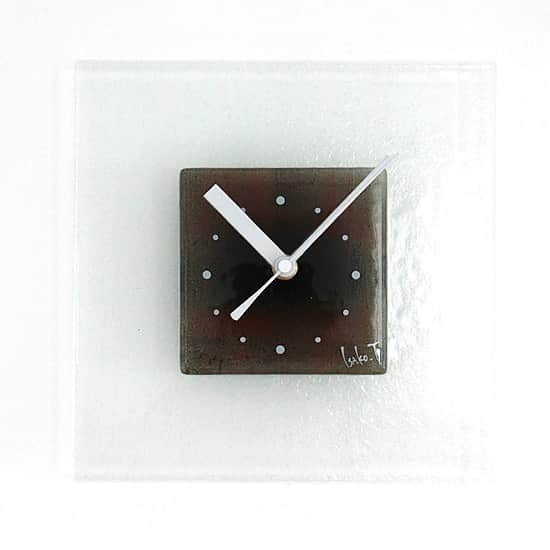 comb de shioさんのインスタグラム写真 - (comb de shioInstagram)「時計から、アートのある生活、はじめませんか？  glass art clock by Isako TODA﻿ ﻿ #アートのある暮らし ﻿ ------------------------﻿ 【作品リスト】﻿ ﻿ ■ ガラスアート時計・「Autumn」 C_181009  オンラインショップ掲載中です。﻿ 画像のタグ🏷からリンクしてます﻿ ﻿ ﻿ #combdeshio﻿ #コムデシオガラス ﻿ #コムデシオ ﻿ #ガラス作家杜多一菜子﻿ #三重県  #三重県津市  #インテリア好きな人と繋がりたい﻿ #インテリアデザイン﻿ #おしゃれインテリア #インテリアアート #壁掛けインテリア #おしゃれな部屋  #抽象画アート #寝室インテリア  #壁掛け時計 #ガラス時計 #新築祝いのプレゼント #結婚祝いのプレゼント  #おうち時間を楽しむアイテム ﻿#インテリア時計  #artist  #interiorart #interiorartwork #artclock #glassclock #japanesecraft #clock」7月27日 16時59分 - comb_de_shio