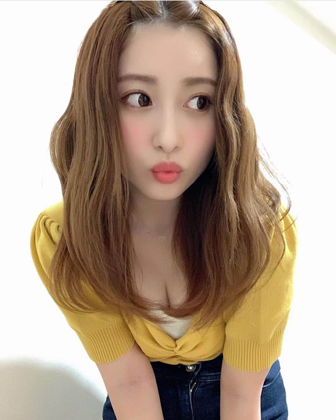 美女JAPANのインスタグラム：「どうも美女JAPANです！✨ ＊ ＊ 今回ご紹介するのはこの方‼️ ＊ ＊ 成瀬心美さん！@coco3ndazo ＊ ＊ 色気が…🙈💕 もちろん皆さん知ってますよね？💕 ＊ ＊ 成瀬心美さんのアカウントには他にも素敵な投稿がたくさんあります！✨ ＊ ＊ 皆さんも是非チェックしてみてね🧸 ＊ ＊ 明日の投稿もお楽しみに！！ ＊ ＊  #色気 #可愛い #綺麗 #かわいい #写真集 #モデル #美肌 #笑顔 #スタイル抜群 #可愛い #可愛すぎ #会いたい #天使 #美女 #美人 #美しい #清楚 #スタイル #色白 #スタイル抜群 #美脚 #素敵 #カワイイ #応援」