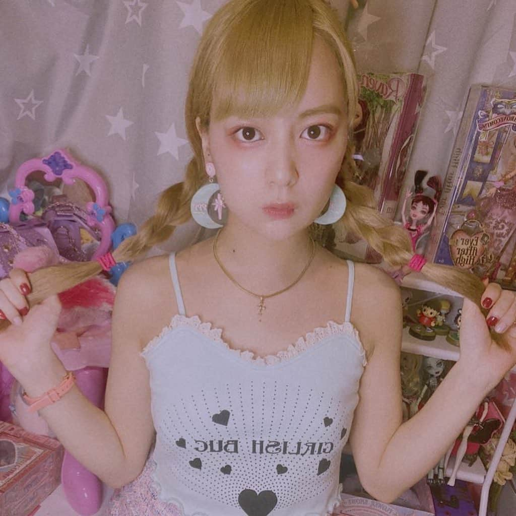 水森依音さんのインスタグラム写真 - (水森依音Instagram)「🌜🌝🌛💐」7月27日 17時32分 - ion_mizumori