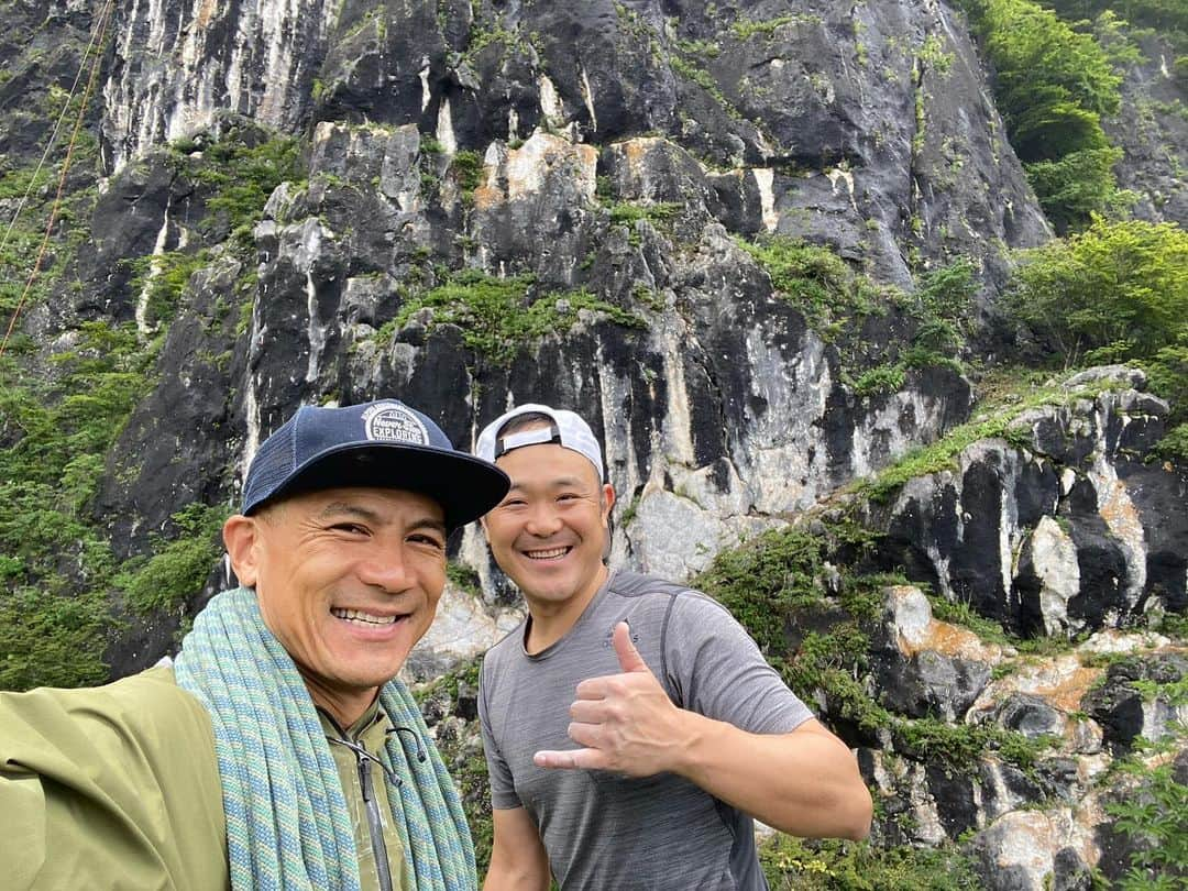 平山ユージさんのインスタグラム写真 - (平山ユージInstagram)「連休最後に二子山、束の間の晴れで少しクライミングはできた。その後雨がかなり降りプランBに変更し小鹿野町の神怡館で登る。またしても宿題を残してしまった〜😭  At the end of holidays, we went to Mt Futago and a briefly we’ve got the sun to made possible to climb a little.  After that, it rained a lot and we had to change that our plan to Plan B. And we climbed at @shinnikan in Ogano. Hmmm...I left homework again there😭 @oganoclimbing #mtfutago #エリア再生プロジェクト　#二子山　#束の間の青空　#後雨　#プランbに変更 #神怡館」7月27日 9時16分 - yuji_hirayama_stonerider