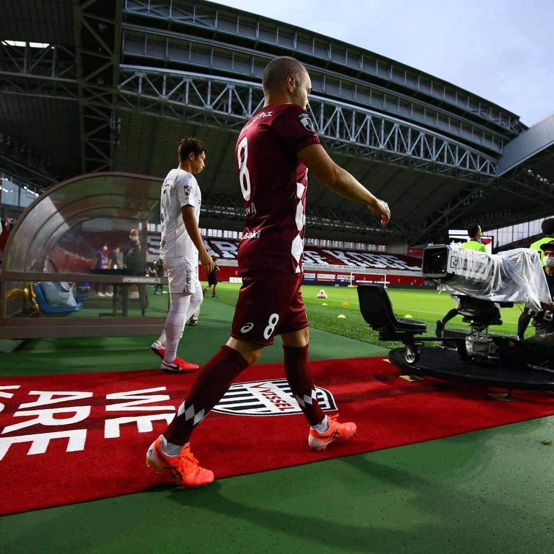 ヴィッセル神戸さんのインスタグラム写真 - (ヴィッセル神戸Instagram)「[MATCH PHOTOS] VISSEL KOBE vs. GAMBA OSAKA .  #vissel #visselkobe #ヴィッセル #ヴィッセル神戸 #Kobe #神戸 #WeAreKobe #KobeForeverForward #一致団結 #JLeague #Jリーグ #DAZN」7月27日 9時24分 - visselkobe