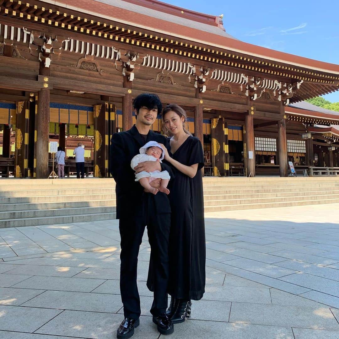 漆川由佳のインスタグラム：「明治神宮へお宮参り⛩✨ 行ったのは6月中旬😂 オーバーサイズの帽子を無理矢理かぶせてごめんよ😝💦」