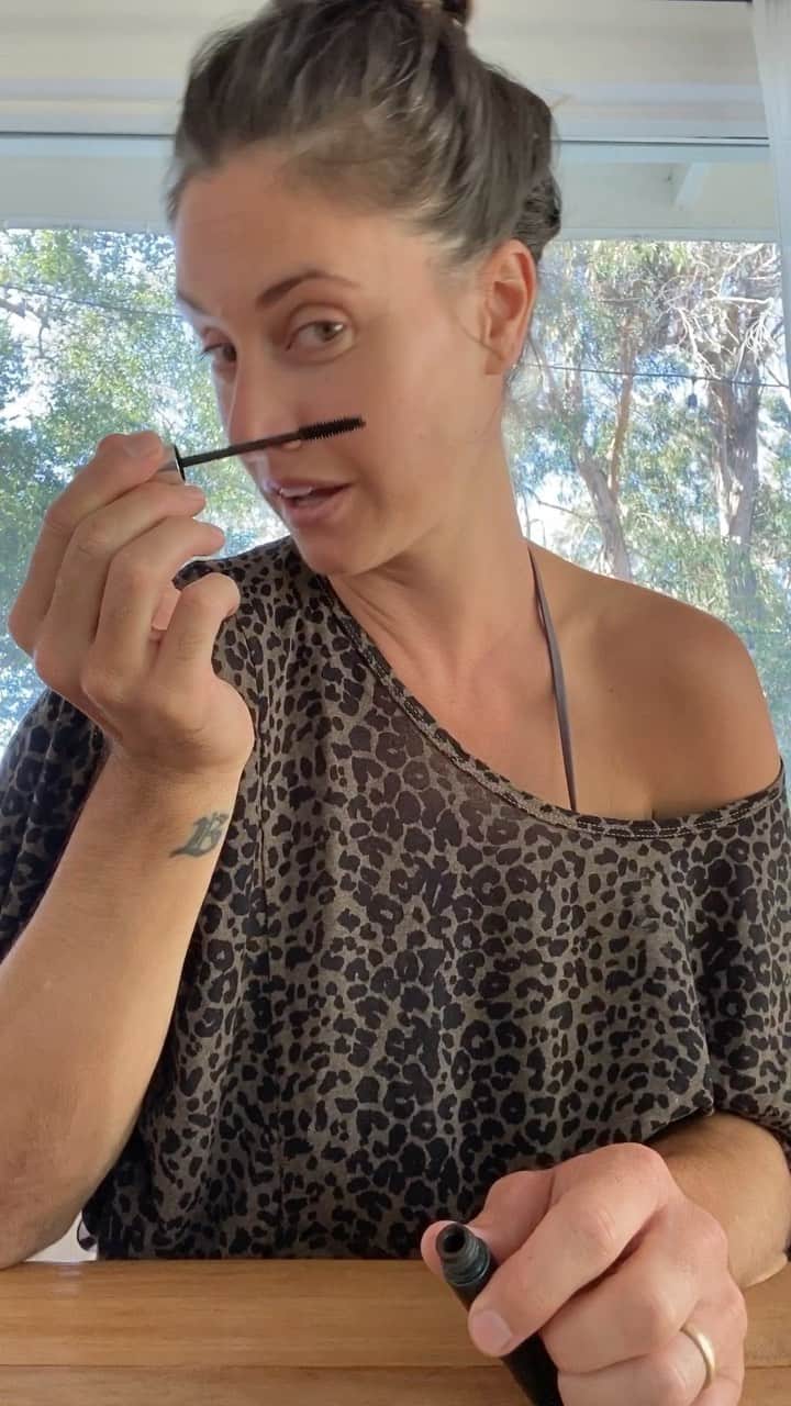 ブランドン・ジェンナーのインスタグラム：「🙌🏼😁 @caylita_ @tower28beauty」