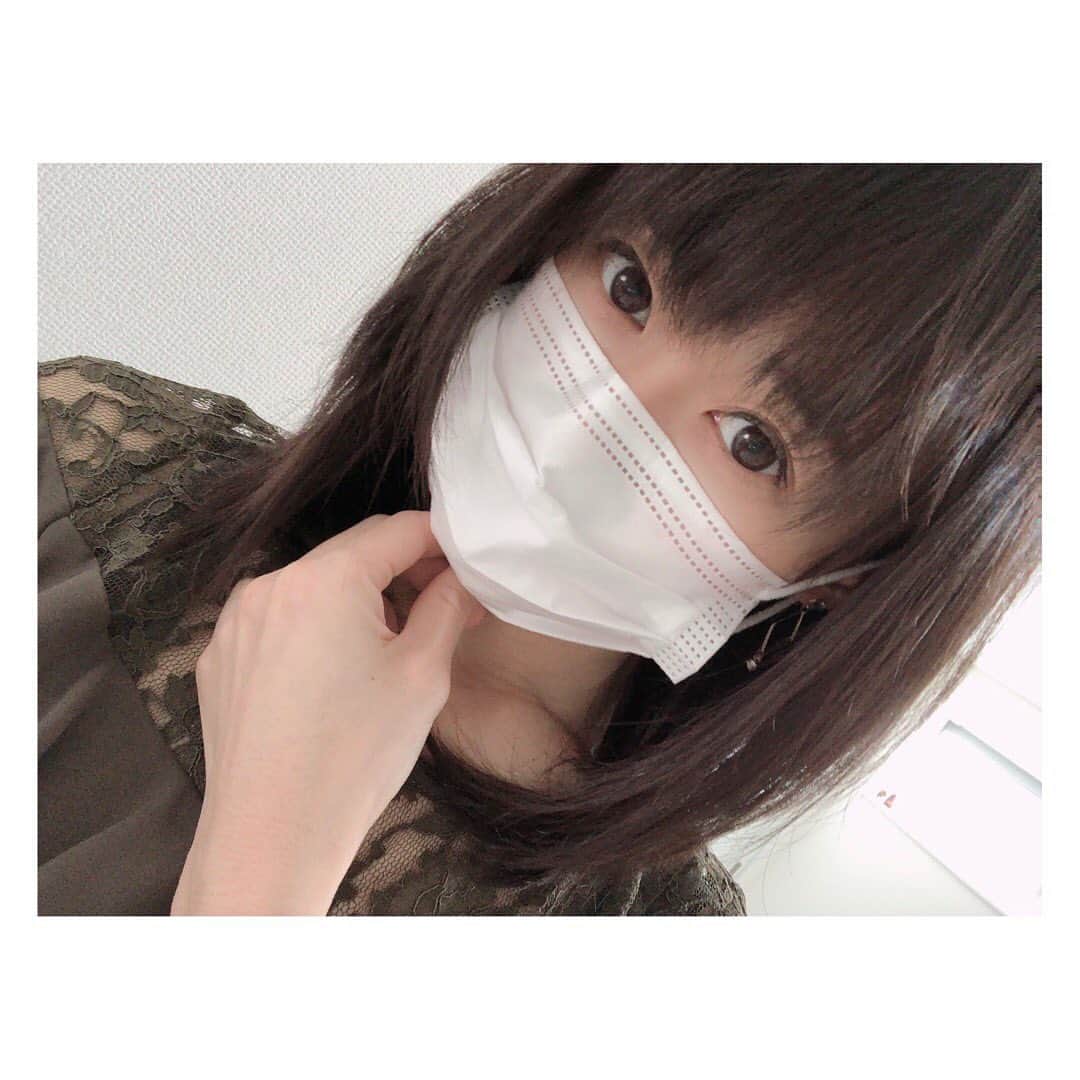 柳野玲子のインスタグラム：「行ってきまーす😊💓 #マスク #マスク女子 #打ち合わせ」