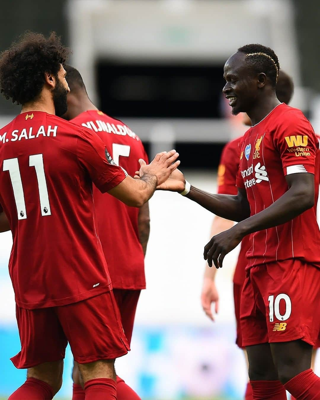 リヴァプールFCさんのインスタグラム写真 - (リヴァプールFCInstagram)「🙌 MO x SADIO 🙌 #LFC #Salah #Mane #LiverpoolFC」7月27日 10時33分 - liverpoolfc