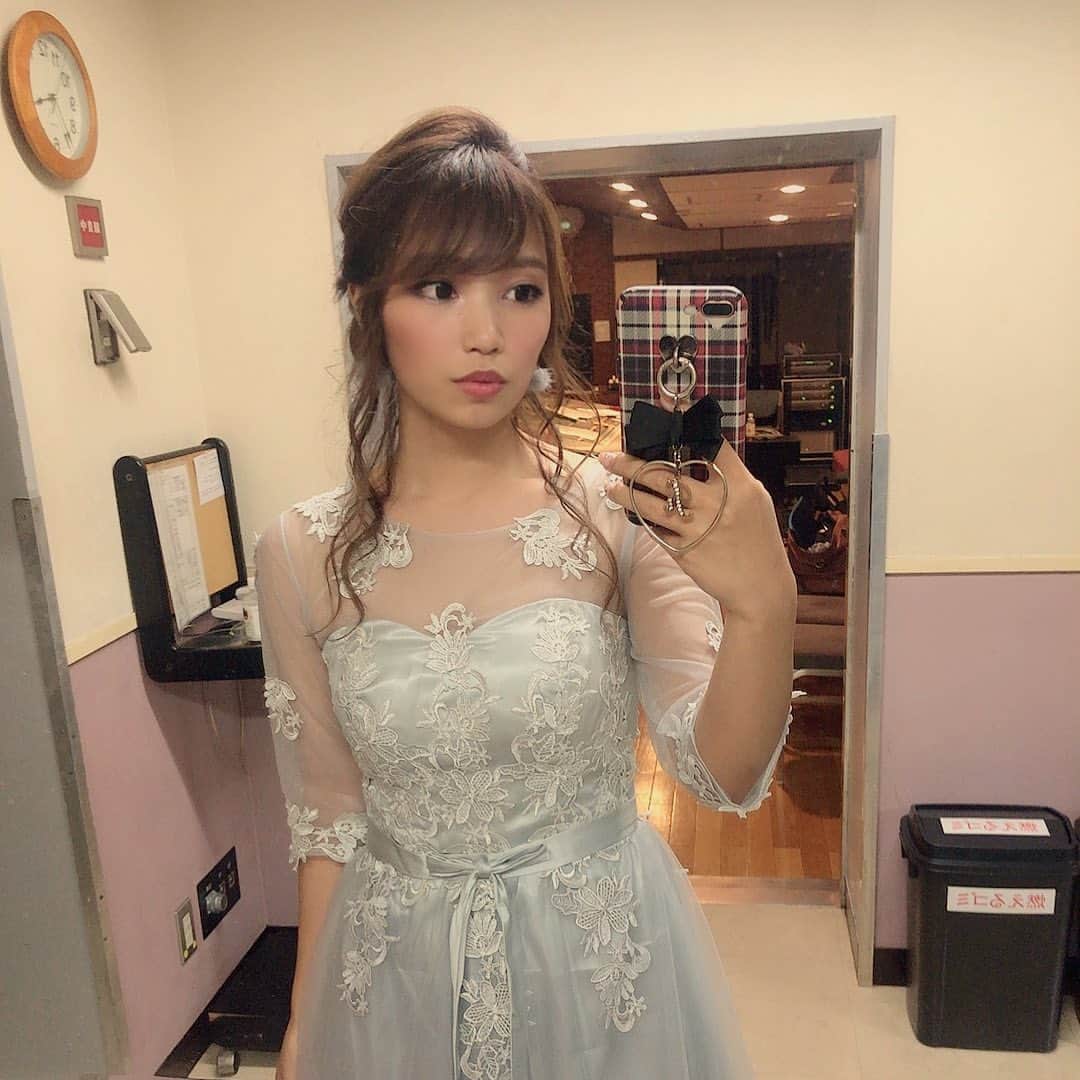 R!Nのインスタグラム：「先日とある撮影でドレスを着ました！ やっぱドレスってモチベーションあがる👗 よっしーさんの気持ちが分かりました。笑  公開をお楽しみに！✨  #dress #selfie #ドレス #👗 #shooting」