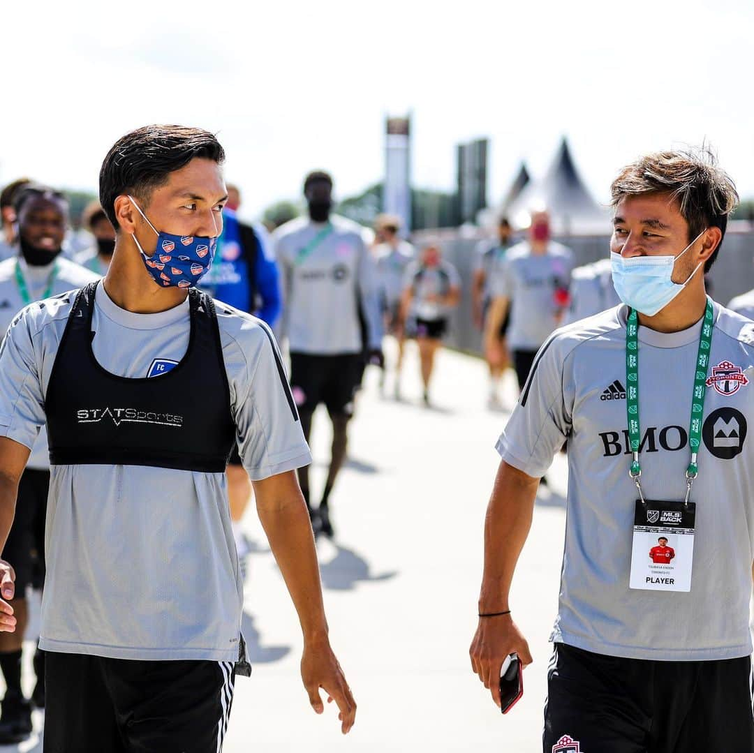 久保裕也のインスタグラム：「⚽️🇯🇵✌️」