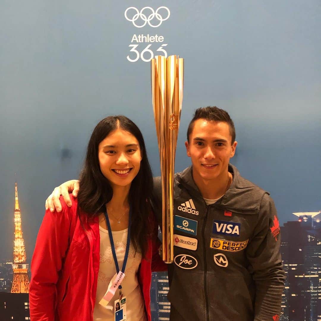 アラーナ・イップのインスタグラム：「1 year from today #Tokyo202ONE will be (well) underway! I can’t wait to be there alongside @mccollsean 🇨🇦   When Vancouver held the 2010 Winter Olympic Games I was lucky enough to get to go to the Opening Ceremonies. It was this exact moment, watching the athletes walk into the stadium (second photo) that captured my heart and made me realize just how special the Olympics is. It inspired my drive to one day, somehow, compete in the Games.   @teamcanada @olympics」