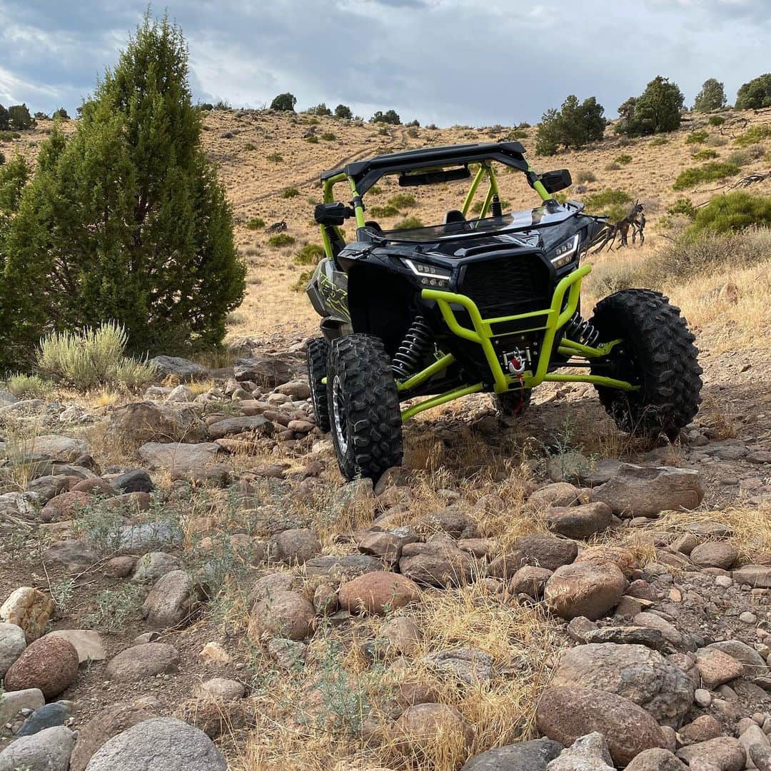 ストーン・コールド・スティーブ・オースチンのインスタグラム：「Ridin’ the backroads  @kawasakiusa #krx1000  Trail Edition #4x4 #offroad  #outside  #trailedition」