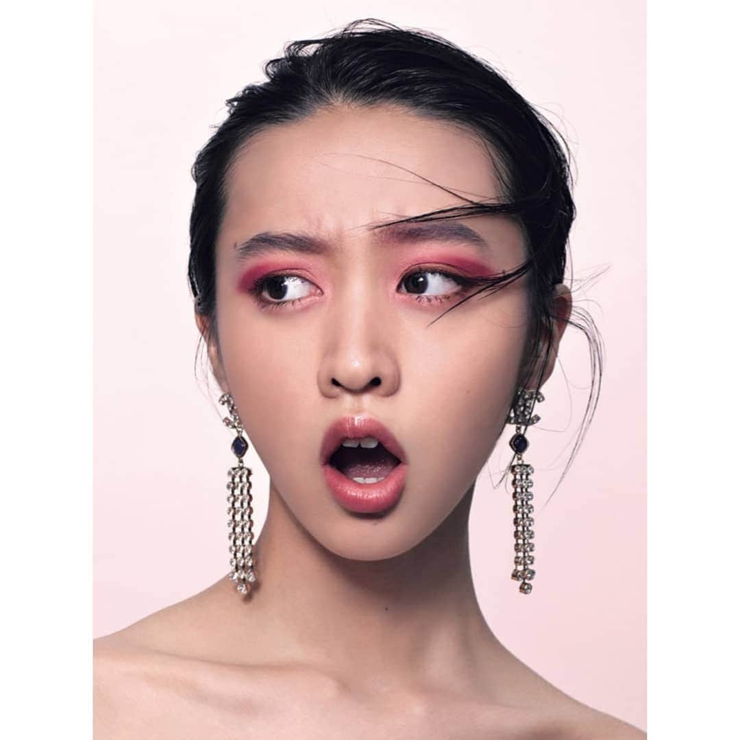 kokiさんのインスタグラム写真 - (kokiInstagram)「Elle September issue !   Eyes : les 4 ombres 362 Candeur et provication  Stylo yeux waterproof 955 romance  Lips : Rouge coco 494   Eyes : les 4 ombres 362 Candeur et provication  Stylo yeux waterproof 959  Lips : Rouge flash 132   Thank you to the fabulous and magnificent team ❤️❤️❤️   Photo by @yusukemiyazaki  Styling by @ayakaendo  Makeup by @udashi  Hair by @kotaro_s.o.h   @chanel.beauty @ellejapan」7月27日 11時53分 - koki