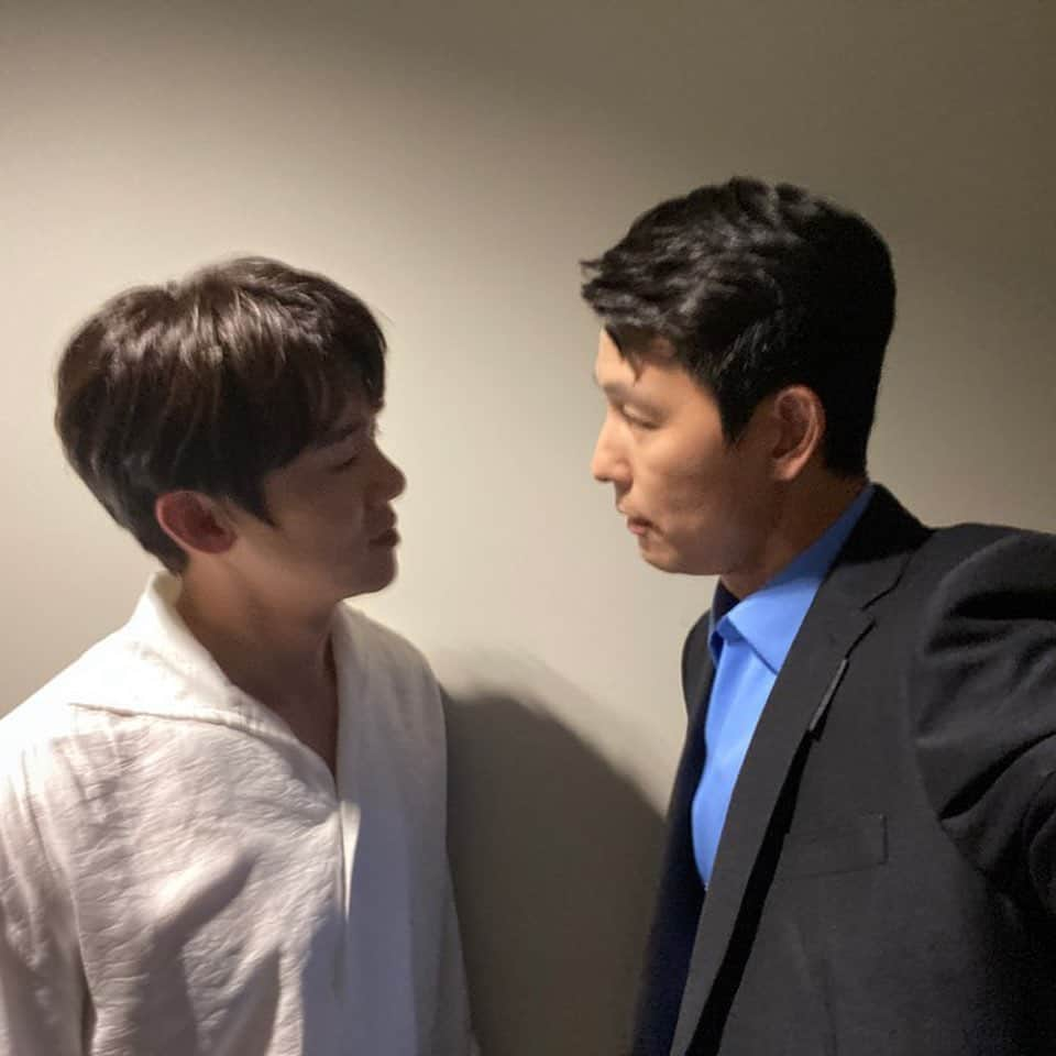 ユ・ヨンソクさんのインスタグラム写真 - (ユ・ヨンソクInstagram)「시사회담ㅋㅋ #강철비2_정상회담 7월 29일 개봉!」7月27日 11時55分 - yoo_yeonseok