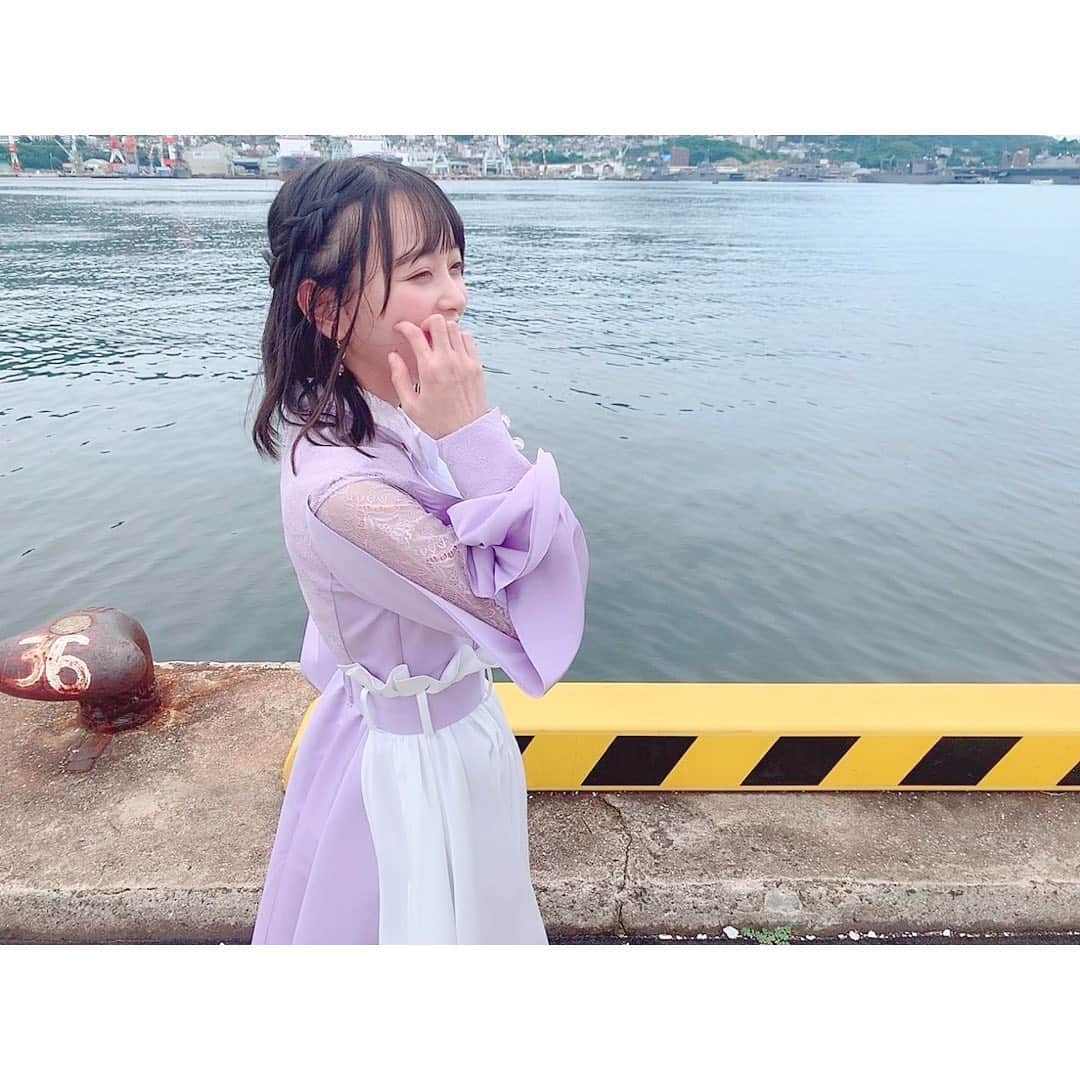 石田みなみさんのインスタグラム写真 - (石田みなみInstagram)「新衣装がかわいい🤭💓﻿ ﻿ そして！！！﻿ 5thシングルのオンラインチェキサイン会が﻿ 絶賛受付中です！よろしくお願いします🥺﻿ ﻿ 詳しくはストーリーのハイライトから﻿ スワイプしてとんでみてね〜🐈🐾﻿ ﻿ #STU48 #charmingtrip #idol #アイドル﻿ #Stucharmingtrip #石田みなみ　﻿ #5th #シングル #新衣装﻿ #イヤリング #ヘアアレンジ﻿ #オンライン #チェキ #サイン会﻿ #まってます #☺️ #💓」7月27日 12時06分 - ishida.minami_373