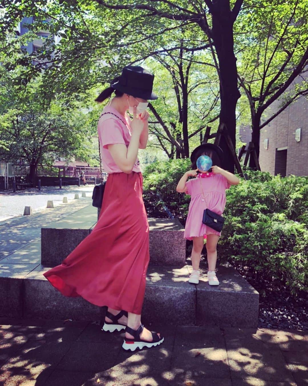 犬山紙子さんのインスタグラム写真 - (犬山紙子Instagram)「私もこどもの時このポーズよくしたな〜 #いぬチャゲ」7月27日 12時27分 - inuyamakamiko