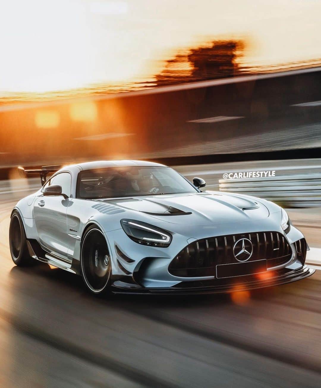 CARLiFESTYLEさんのインスタグラム写真 - (CARLiFESTYLEInstagram)「BEEFIER 720hp AMG GT Black Series! What do you think? 👍🏽or👎🏽? @carlifestyle #carlifestyle」7月27日 13時08分 - carlifestyle