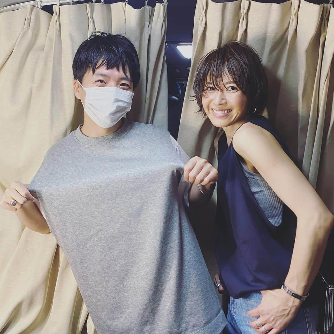 畑野ひろ子のインスタグラム：「今日の @story_love40 撮影。 私服が、スタイリストの豊と、 @n_hoolywood お揃い😆  #ootd #nhoolywood」