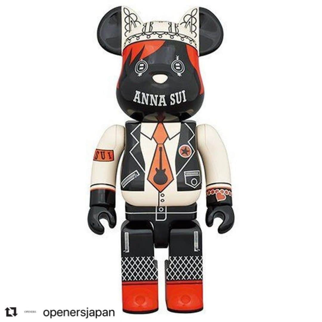 MEDICOM TOYさんのインスタグラム写真 - (MEDICOM TOYInstagram)「#Repost @openersjapan with @make_repost ・・・ NYのダウンタウンで生まれ育ったアナ スイのルーツを感じるBE@RBRICK⠀ https://openers.jp/design/design_features/TpWXC⠀ #ANNASUI #アナスイ　#MEDICOMTOY #メディコムトイ⠀ @medicom_toy」7月27日 13時16分 - medicom_toy