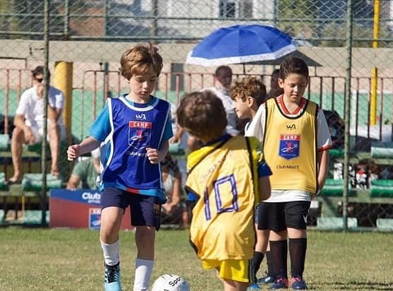 ジーコさんのインスタグラム写真 - (ジーコInstagram)「Ultimo dia da primeira semana do Zico10 Camp CFZ, no Centro de Futebol Zico, no Recreio dos Bandeirantes - RJ. Foram entregues as medalhas e os diplomas pela participação de todos.Sucesso total e essa semana tem mais. Dias 29,30 e 31/7 e 1/8. Informações no @zico10oficial ou pelo tel 21/980781444.」7月27日 14時27分 - zico