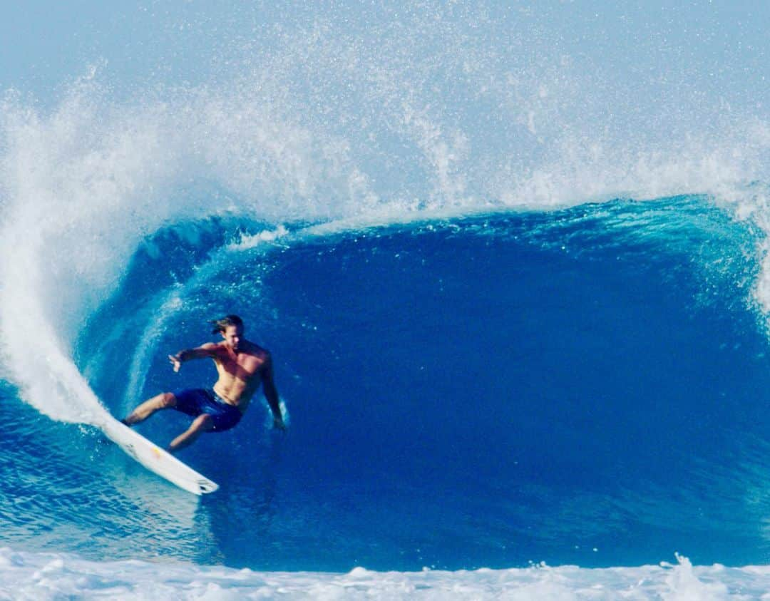 ジョーディ・スミスさんのインスタグラム写真 - (ジョーディ・スミスInstagram)「Crystal clear water with not a breath of wind. @oneillusa 📷 @morganmaassen」7月27日 14時55分 - jordysmith88