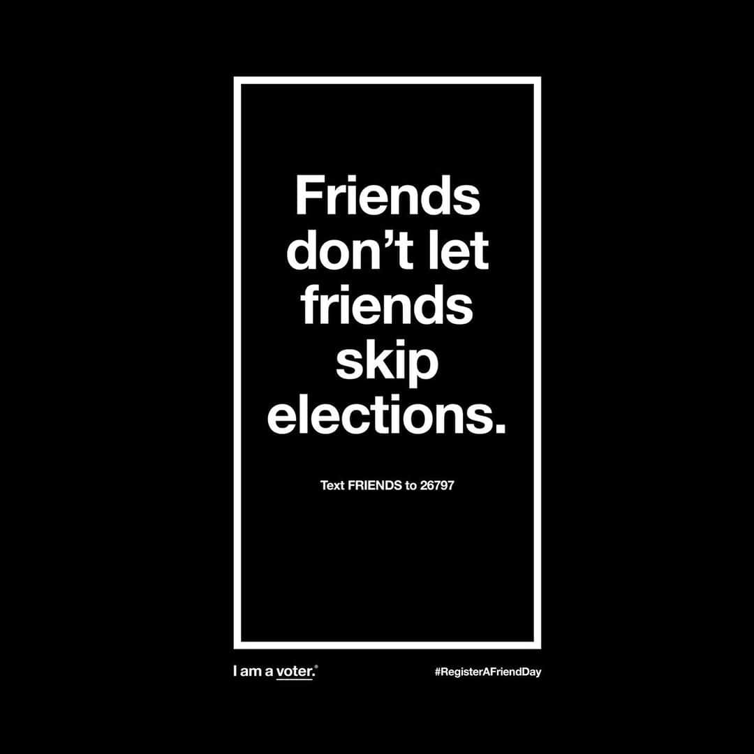 マーク・ハミルさんのインスタグラム写真 - (マーク・ハミルInstagram)「Vote like your life depends on it... because it DOES! #registerafriendday! #iamavoter @iamavoter」7月27日 15時36分 - markhamill