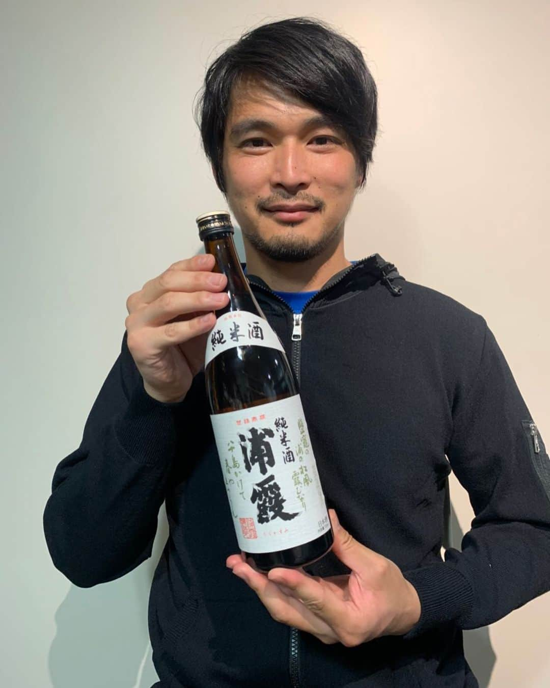 青山隼さんのインスタグラム写真 - (青山隼Instagram)「仙台の日本酒、浦霞。口当たりがよく、地元仙台のお酒に親近感が湧きました。 #お酒 #お酒好きな人と繋がりたい #日本酒 #日本酒好きな人と繋がりたい #浦霞 #地元 #地元愛 #東北 #東北人 #宮城 #仙台#地元好き #地元好きな人と繋がりたい」7月27日 16時04分 - jun_aoyama_show_wa