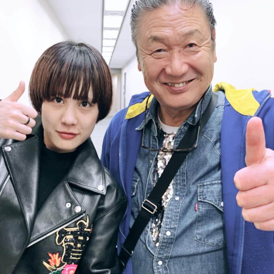 UCARY & THE VALENTINEのインスタグラム：「かっこいいって言って個性を大切にしてくれた事、ずっとお守りにします。 ショーに選んでくれて嬉しかったです。楽しかったです。 カンサイさん、ライダース交換したかったです」